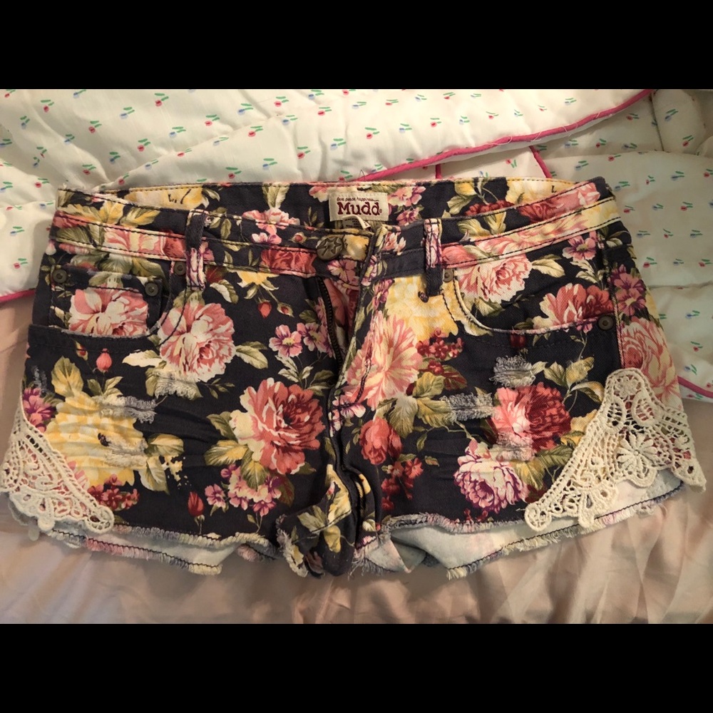 Mud floral shorts